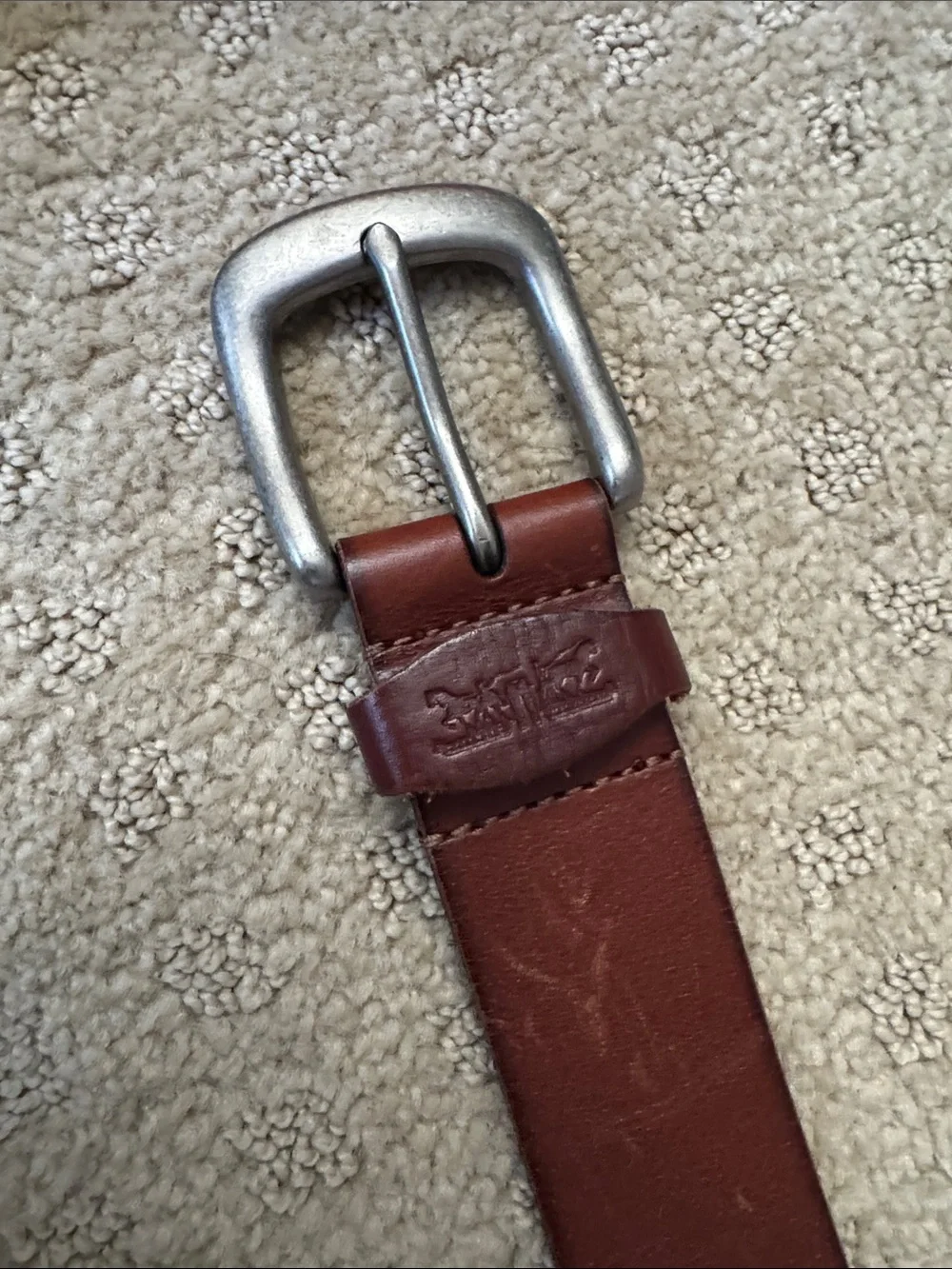 Classic Men's Levi’s Brown Leather Belt with Silver Buckle